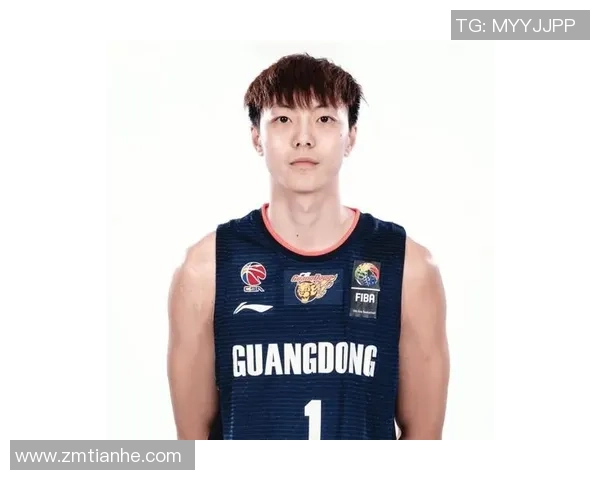 胡明轩：从年轻球员到篮球明星的成长之路与未来展望