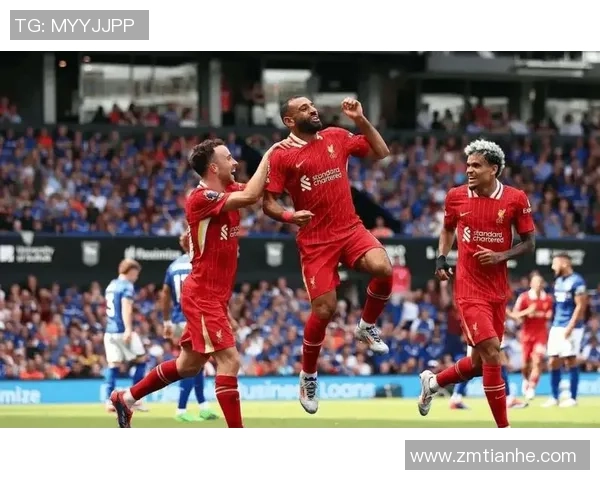 西汉姆联与利物浦对决精彩瞬间图标解析与球队历史回顾