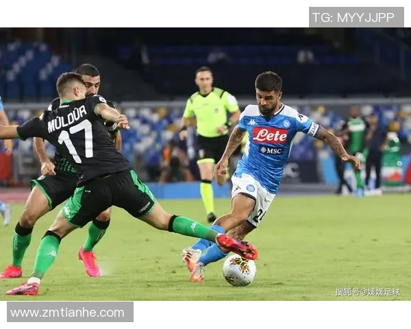 萨索洛与都灵激战正酣比分揭晓引发球迷热议 萨索洛与都灵激战正酣比分揭晓引发球迷热议