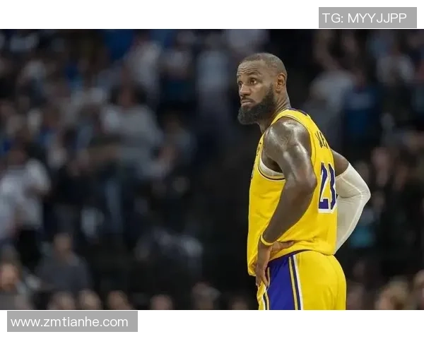 詹姆斯领衔NBA新赛季展望球场上的传奇与未来的挑战