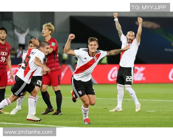 河床与两国竞技的较量:足球激情与文化碰撞的完美交融 河床与两国竞技的较量:足球激情与文化碰撞的完美交融